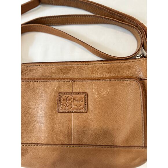 Fossil women's Small Multi Compartment Tan Leather Crossbody - Picture 4 of 5